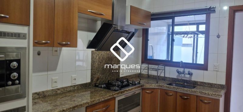 Apartamento com 2 quartos, 1 banheiro e 115m² à venda no bairro Centro, Pelotas