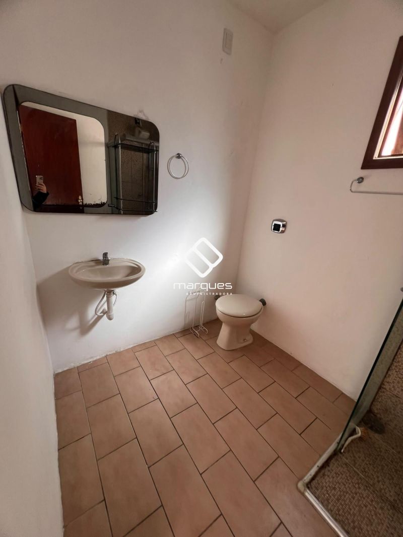 Apartamento com 2 quartos, 2 banheiros e 77m² à venda no bairro Centro, Pelotas