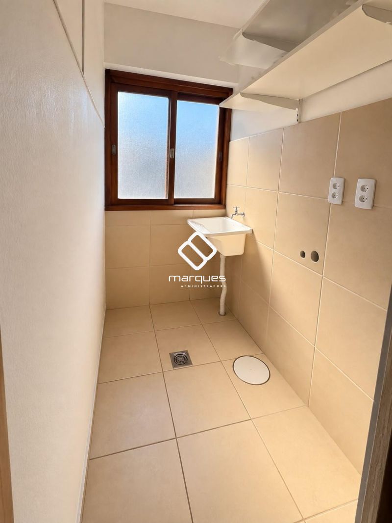 Apartamento com 2 quartos, 2 banheiros e 77m² à venda no bairro Centro, Pelotas
