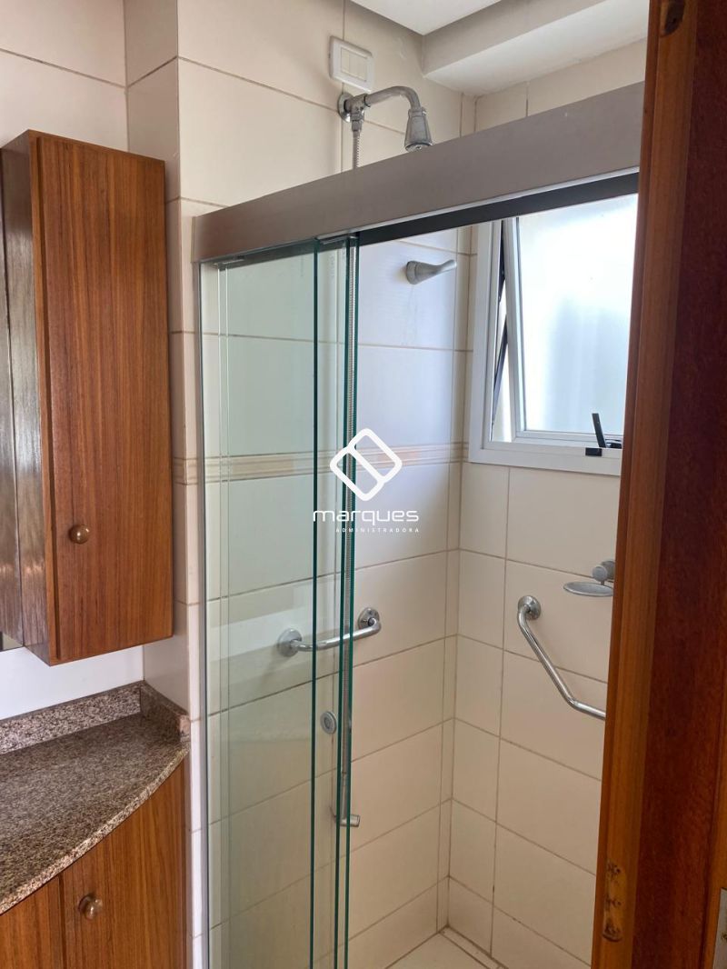 Apartamento com 2 quartos, 2 banheiros e 98m² à venda no bairro Centro, Pelotas