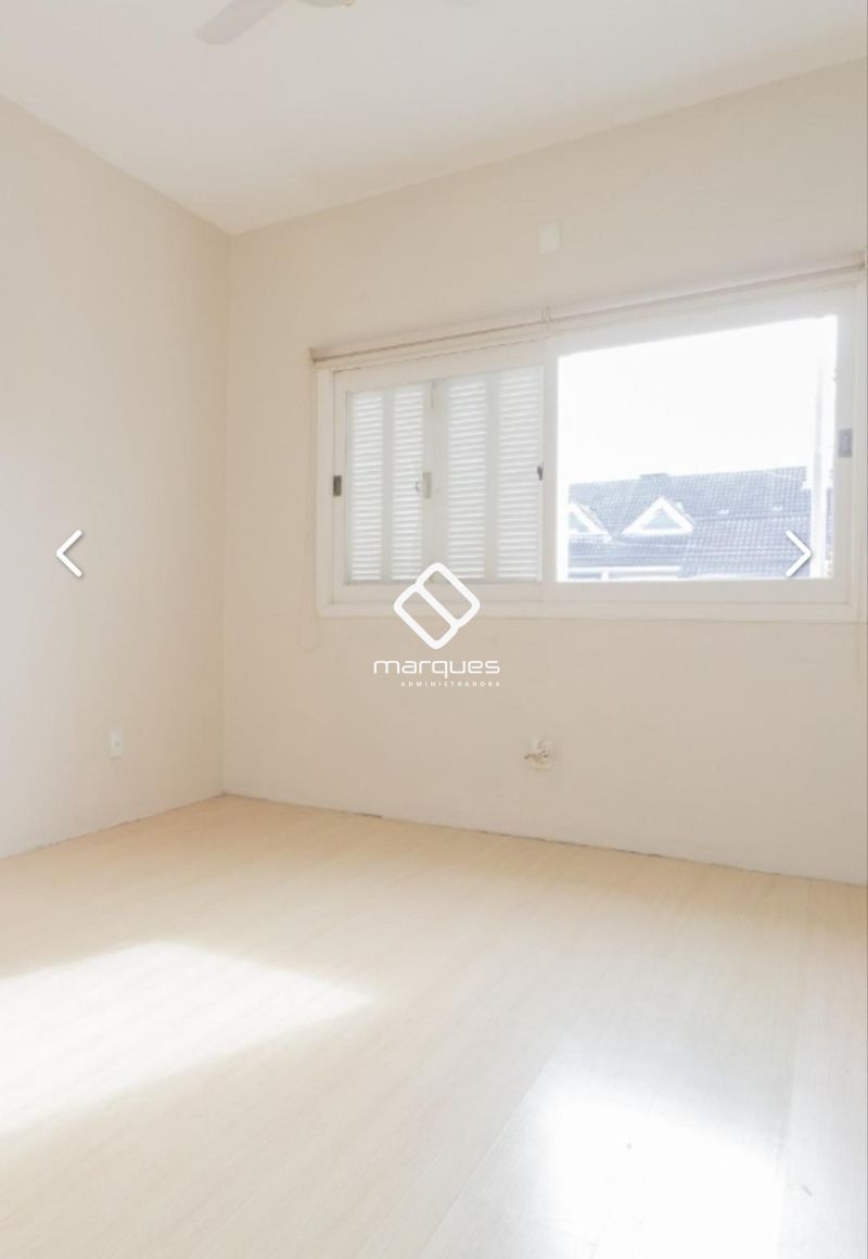 Casa com 3 quartos, 3 banheiros e 161m² à venda no bairro Laranjal, Pelotas
