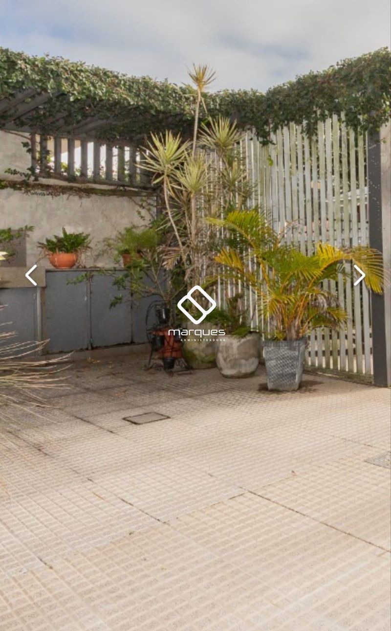 Casa com 3 quartos, 3 banheiros e 161m² à venda no bairro Laranjal, Pelotas