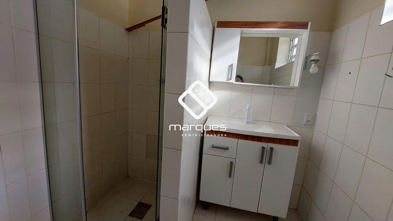 Casa com 3 quartos, 1 banheiro e 120m² à venda no bairro Centro, Pelotas