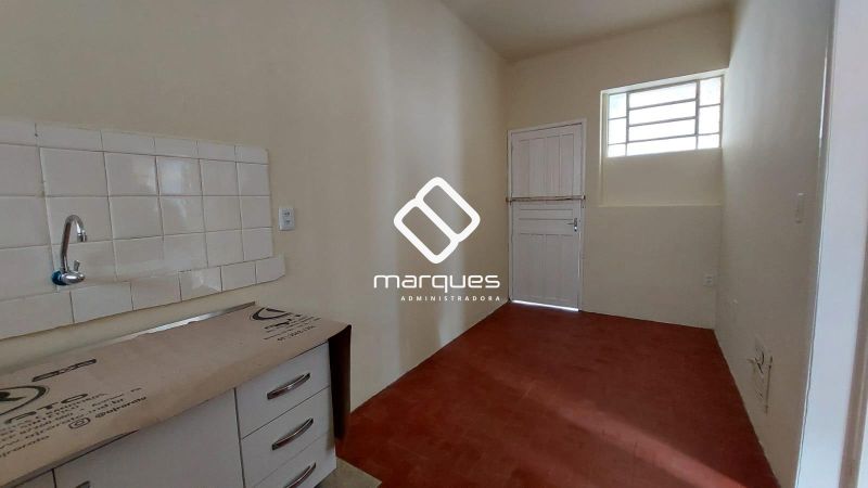 Casa com 3 quartos, 1 banheiro e 120m² à venda no bairro Centro, Pelotas