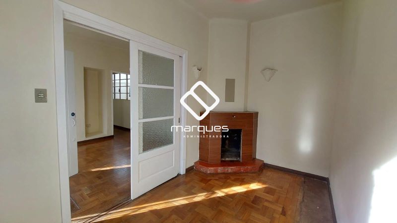 Casa com 3 quartos, 1 banheiro e 120m² à venda no bairro Centro, Pelotas