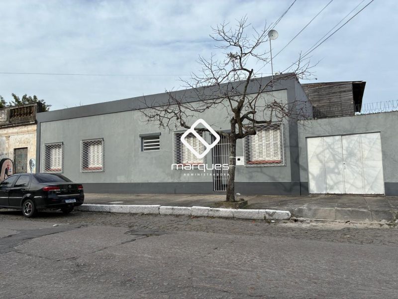 Casa com 3 quartos, 1 banheiro e 120m² à venda no bairro Centro, Pelotas
