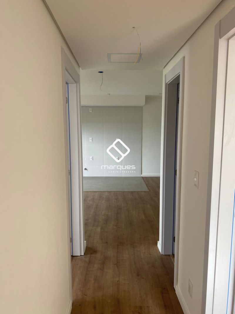 Apartamento com 3 quartos, 1 banheiro e 74m² à venda no bairro Areal, Pelotas