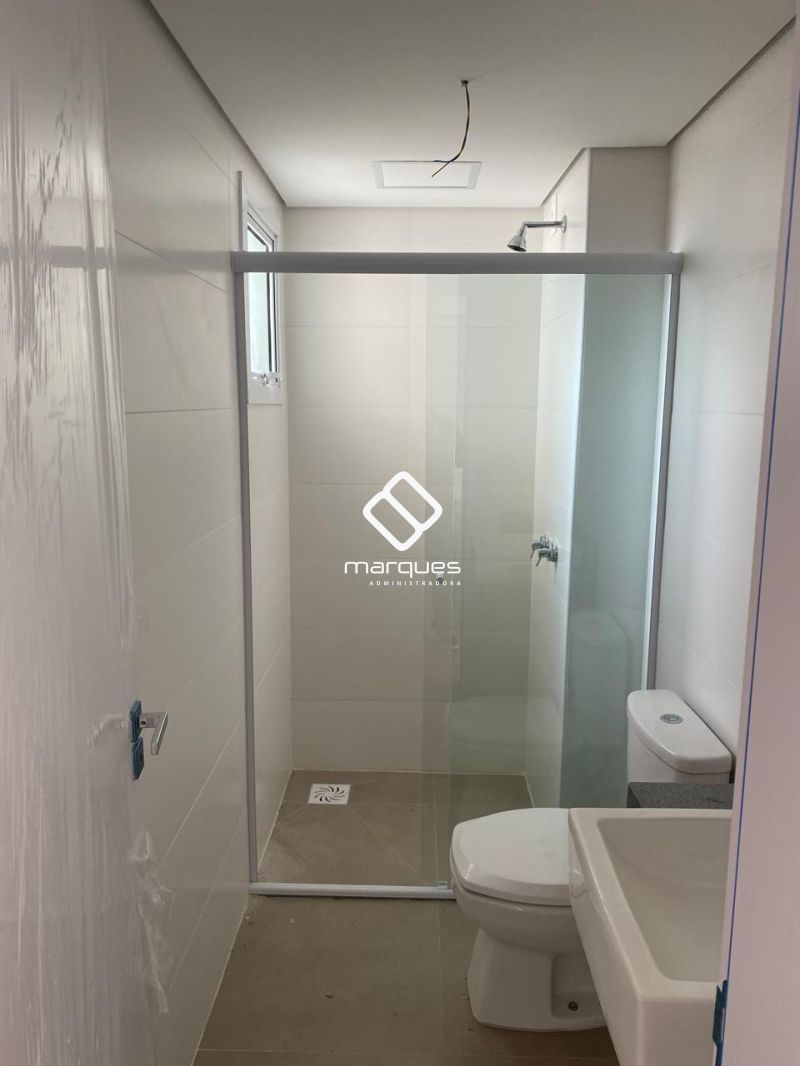 Apartamento com 3 quartos, 1 banheiro e 74m² à venda no bairro Areal, Pelotas