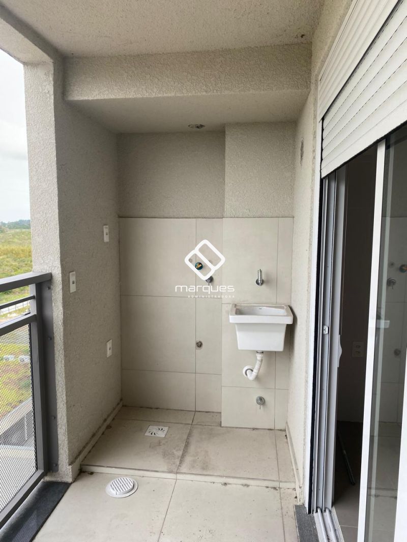 Apartamento com 3 quartos, 1 banheiro e 74m² à venda no bairro Areal, Pelotas
