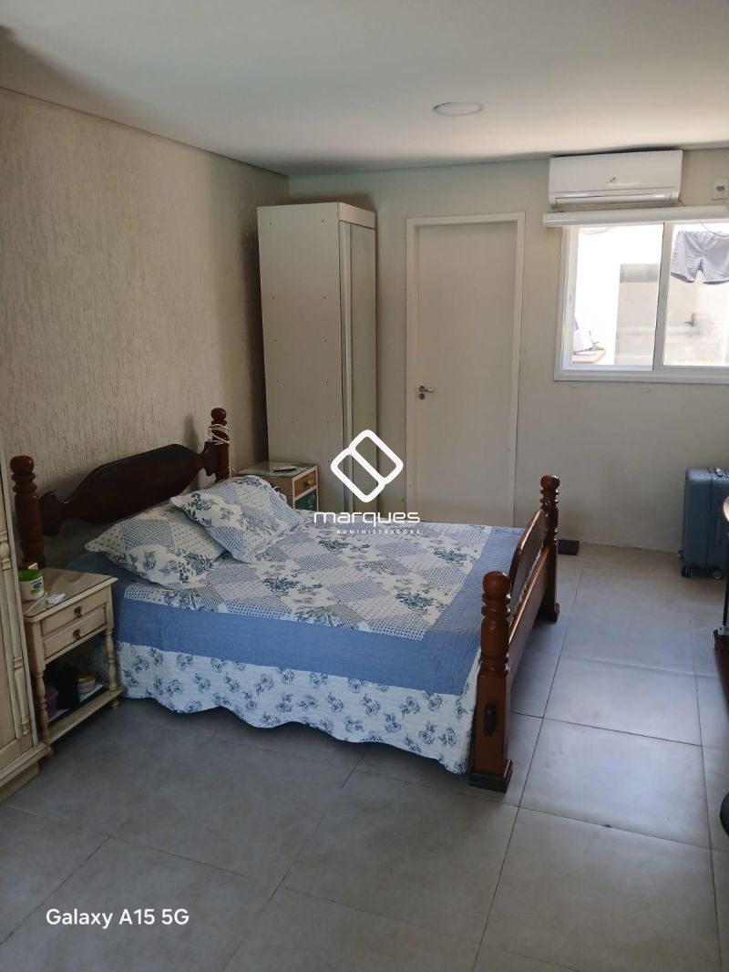 Casa com 1 quarto, 2 banheiros e 97m² à venda no bairro Laranjal, Pelotas