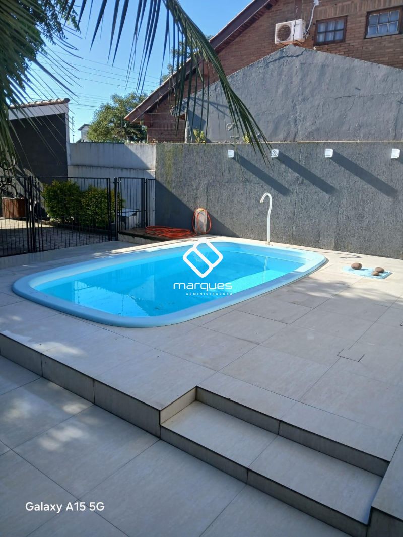 Casa com 1 quarto, 2 banheiros e 97m² à venda no bairro Laranjal, Pelotas