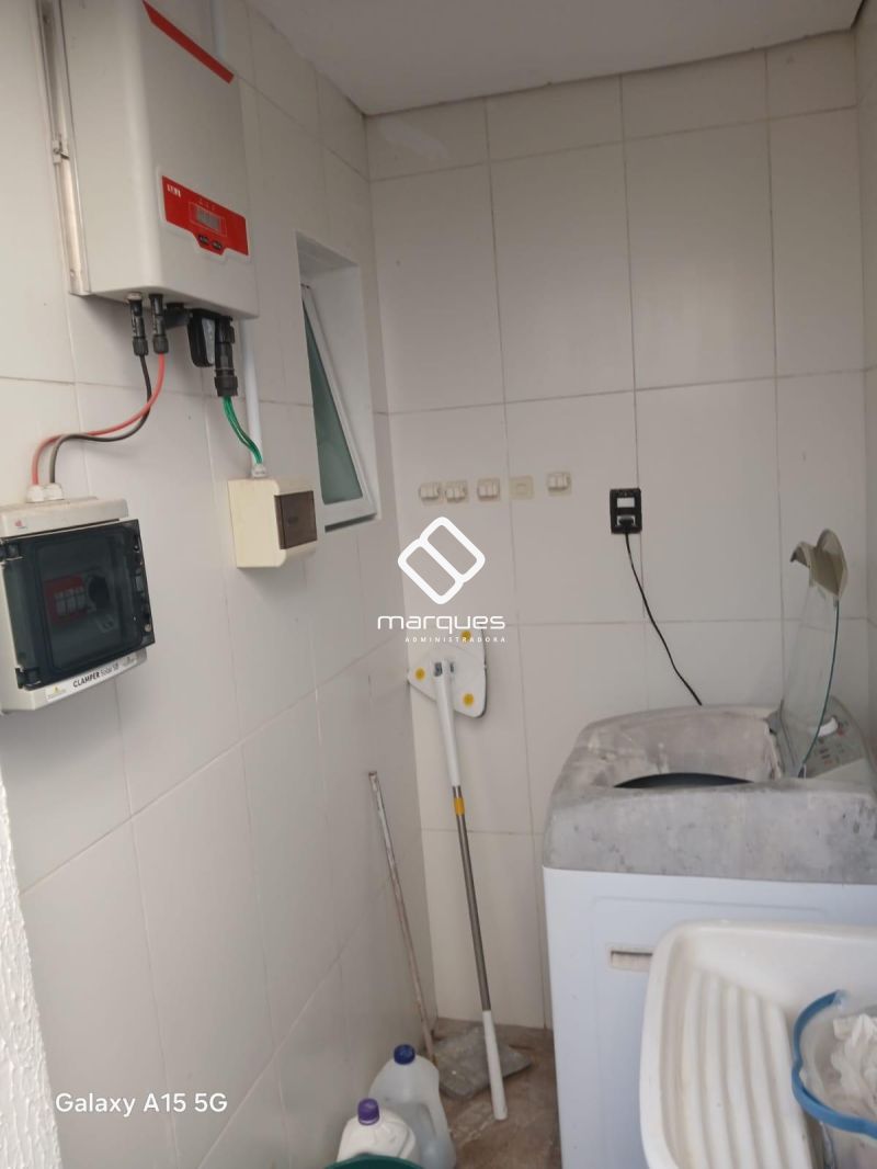 Casa com 1 quarto, 2 banheiros e 97m² à venda no bairro Laranjal, Pelotas