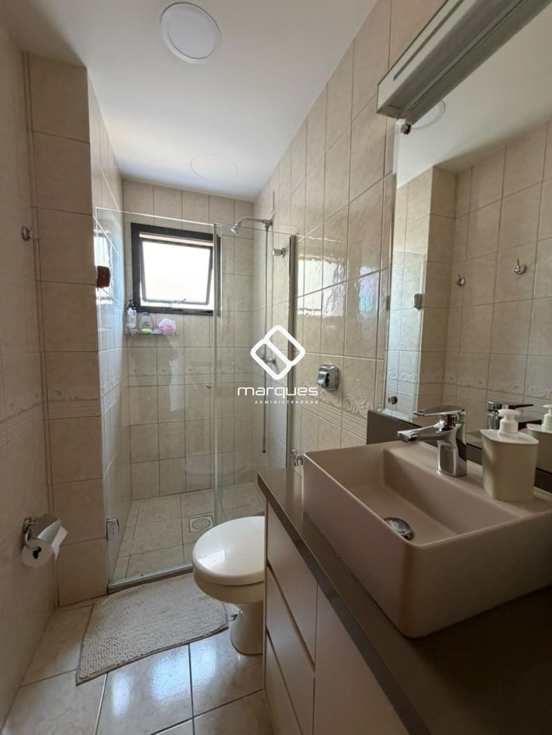 Apartamento com 3 quartos, 2 banheiros e 114m² à venda no bairro Centro, Pelotas
