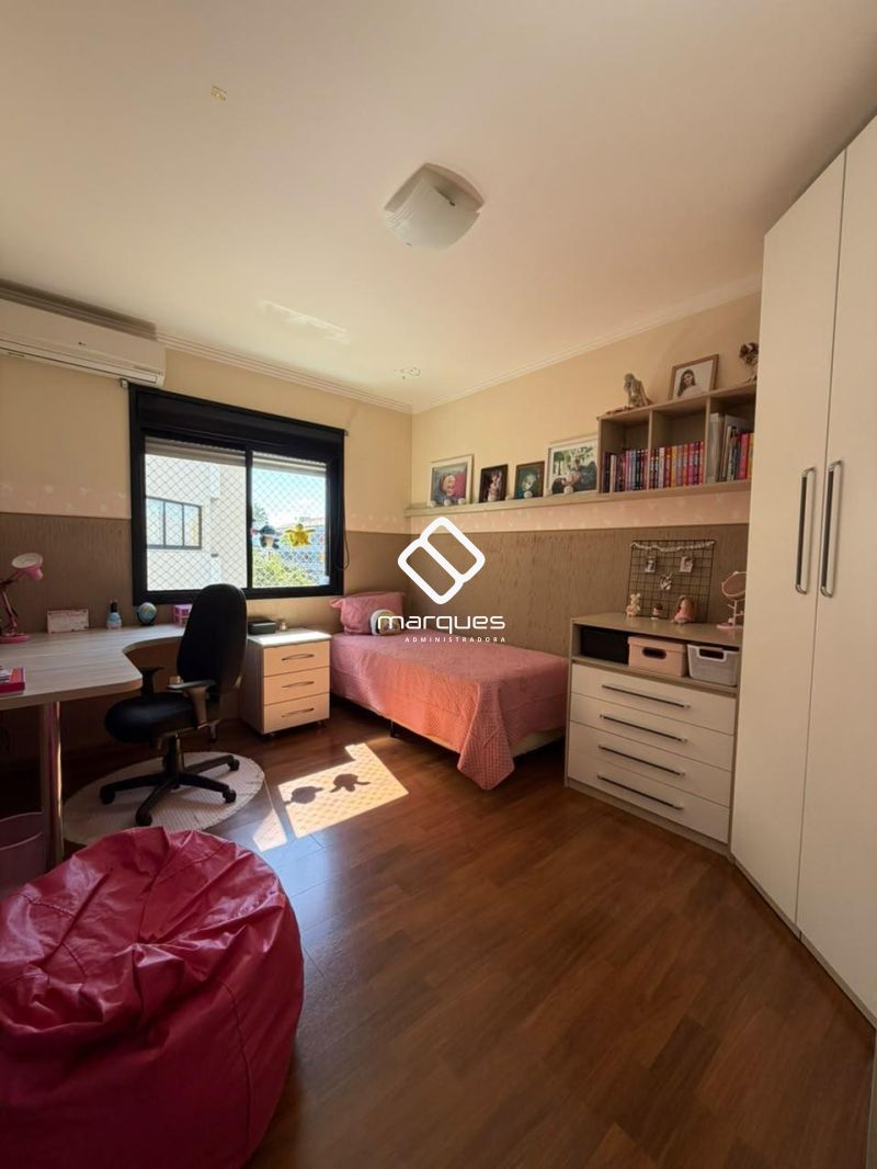 Apartamento com 3 quartos, 2 banheiros e 114m² à venda no bairro Centro, Pelotas