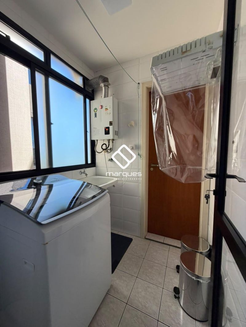 Apartamento com 3 quartos, 2 banheiros e 114m² à venda no bairro Centro, Pelotas