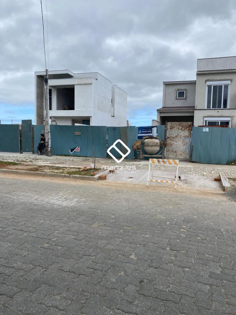 Terreno à venda no bairro Três Vendas, Pelotas