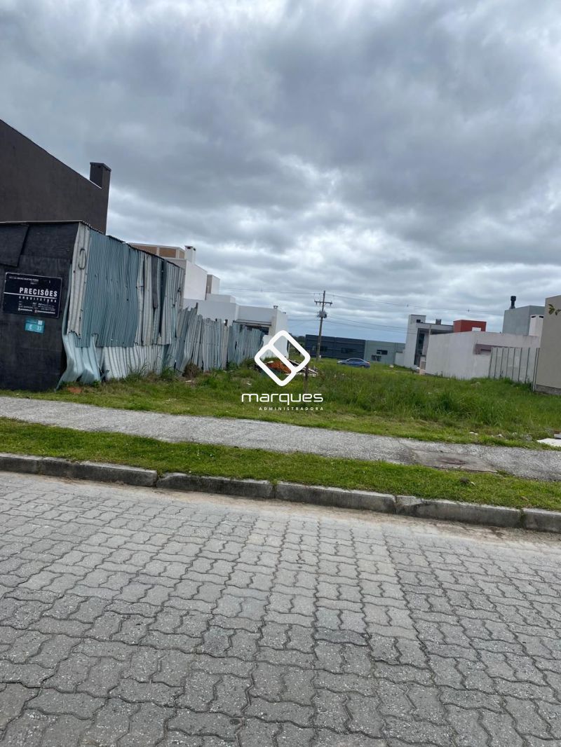 Terreno à venda no bairro Três Vendas, Pelotas