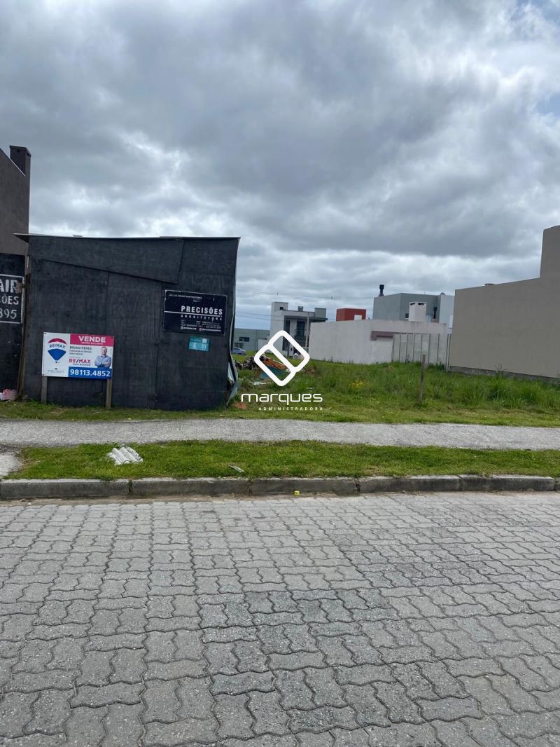 Terreno à venda no bairro Três Vendas, Pelotas