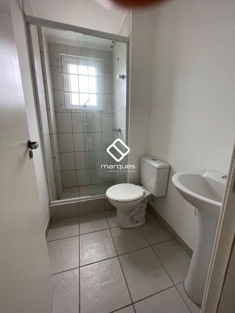Apartamento com 3 quartos, 1 banheiro e 70m² à venda no bairro Areal, Pelotas