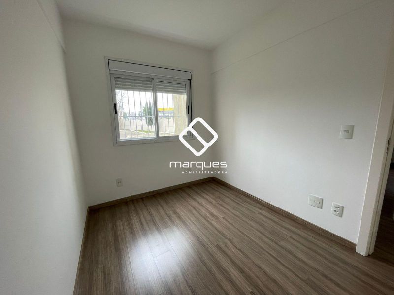 Apartamento com 3 quartos, 1 banheiro e 70m² à venda no bairro Areal, Pelotas