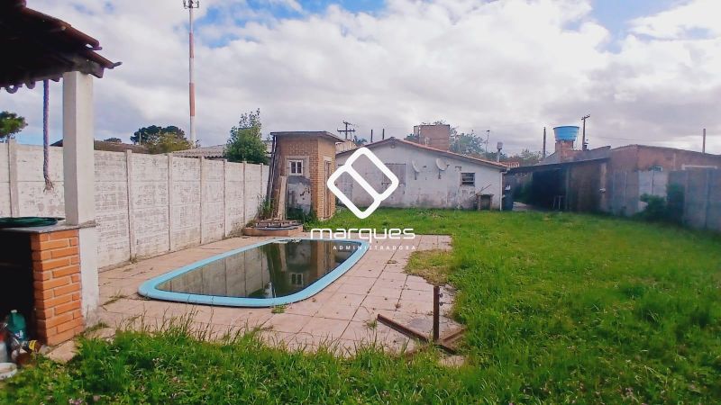 Casa com 2 quartos, 2 banheiros e 1400m² à venda no bairro Laranjal, Pelotas