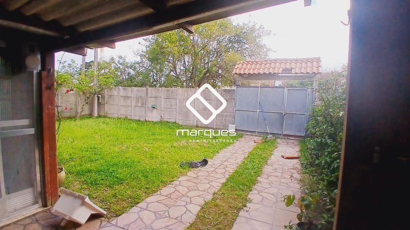 Casa com 2 quartos, 2 banheiros e 1400m² à venda no bairro Laranjal, Pelotas