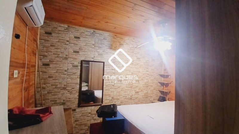 Casa com 2 quartos, 2 banheiros e 1400m² à venda no bairro Laranjal, Pelotas