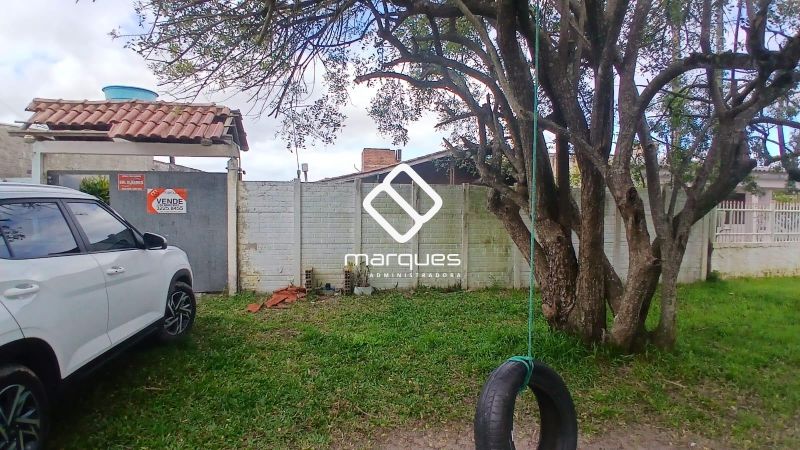 Casa com 2 quartos, 2 banheiros e 1400m² à venda no bairro Laranjal, Pelotas