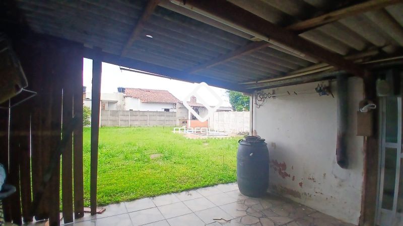 Casa com 2 quartos, 2 banheiros e 1400m² à venda no bairro Laranjal, Pelotas