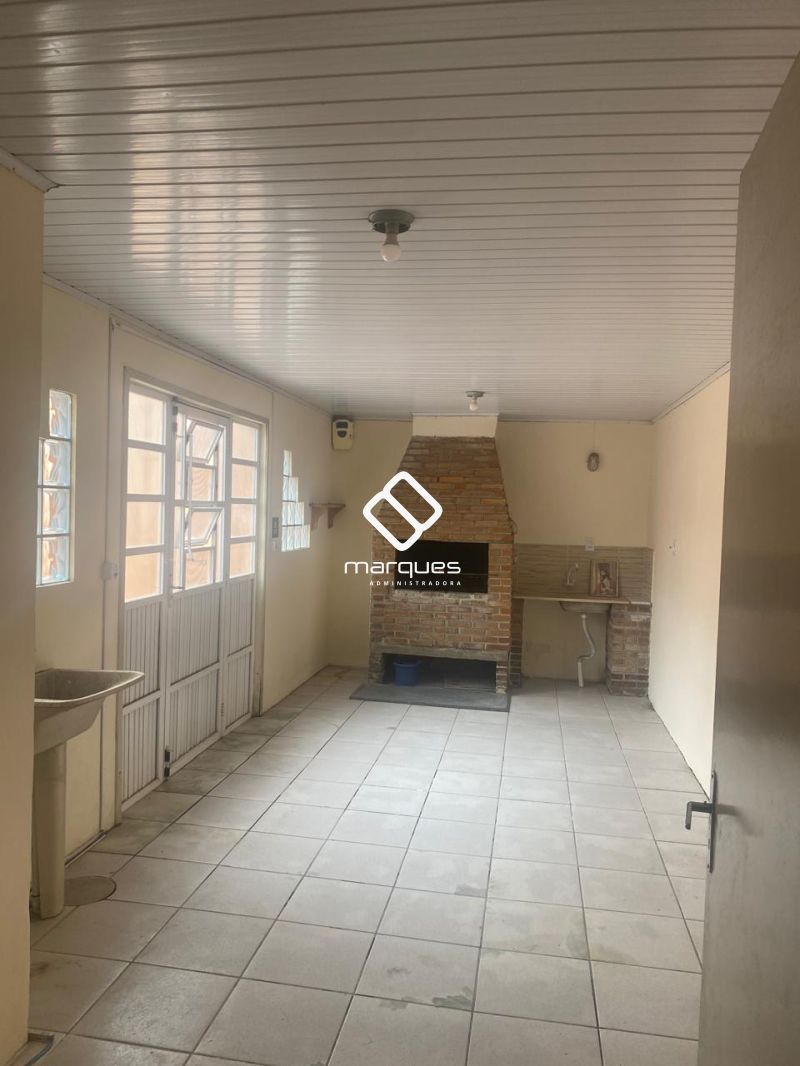 Casa com 3 quartos, 2 banheiros e 204m² à venda no bairro Areal, Pelotas