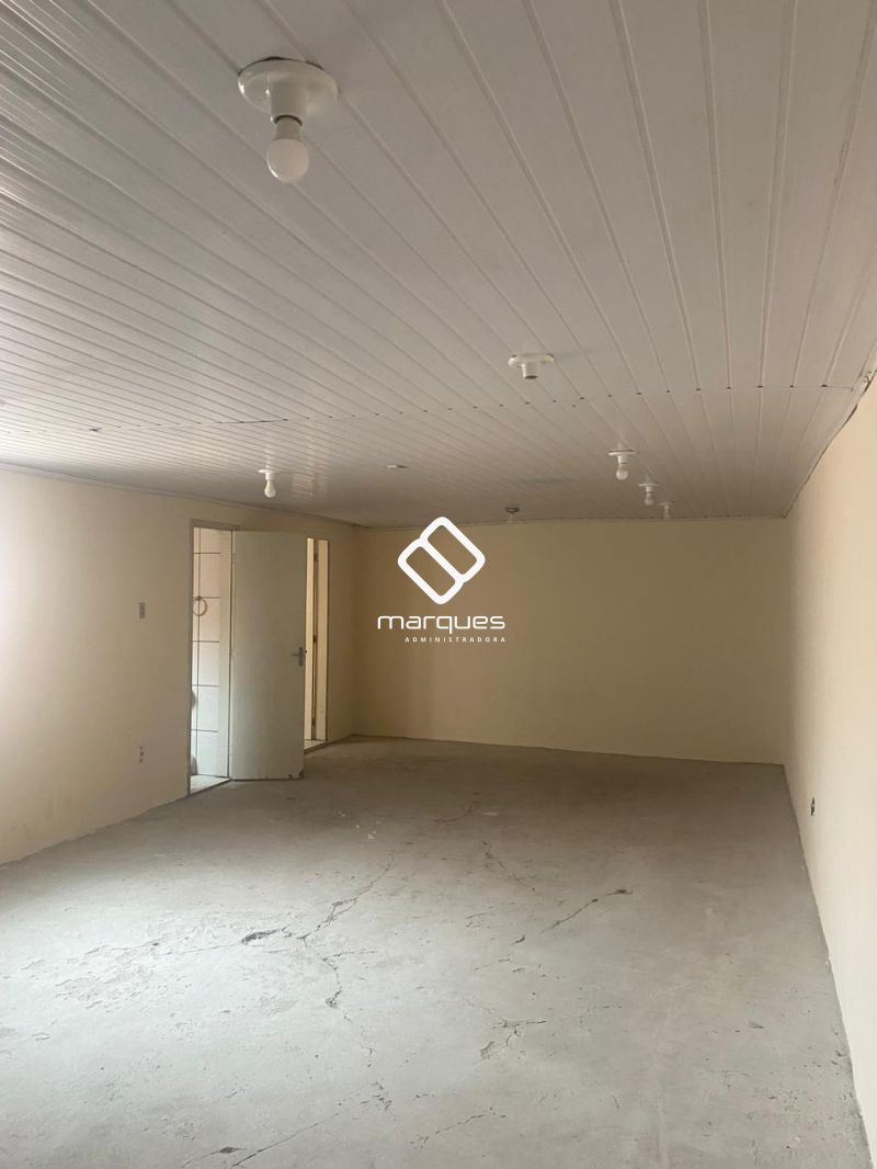 Casa com 3 quartos, 2 banheiros e 204m² à venda no bairro Areal, Pelotas