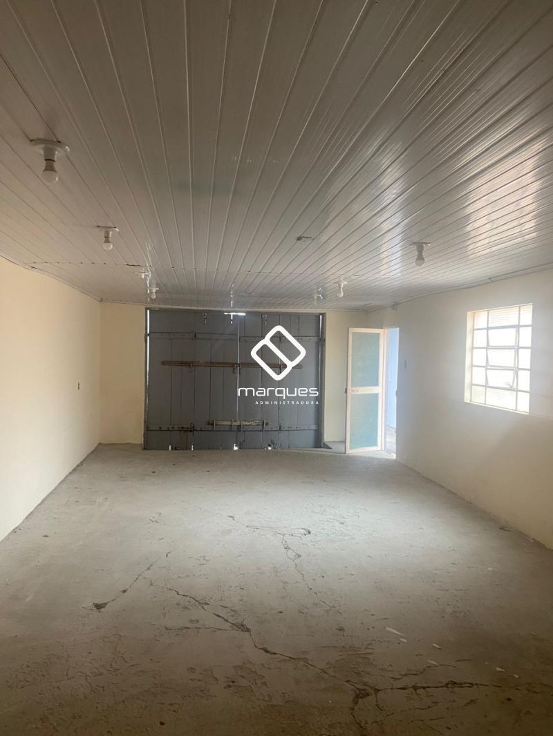 Casa com 3 quartos, 2 banheiros e 204m² à venda no bairro Areal, Pelotas