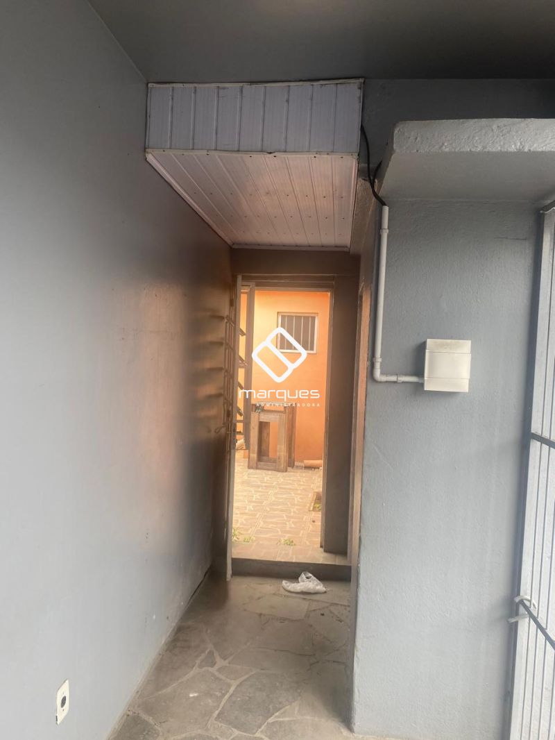 Casa com 3 quartos, 2 banheiros e 204m² à venda no bairro Areal, Pelotas