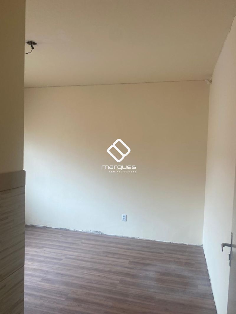 Casa com 3 quartos, 2 banheiros e 204m² à venda no bairro Areal, Pelotas