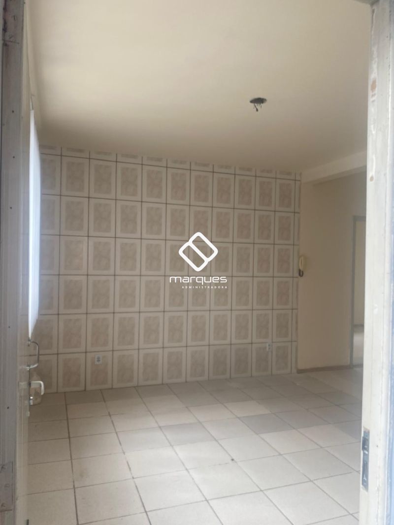 Casa com 3 quartos, 2 banheiros e 204m² à venda no bairro Areal, Pelotas