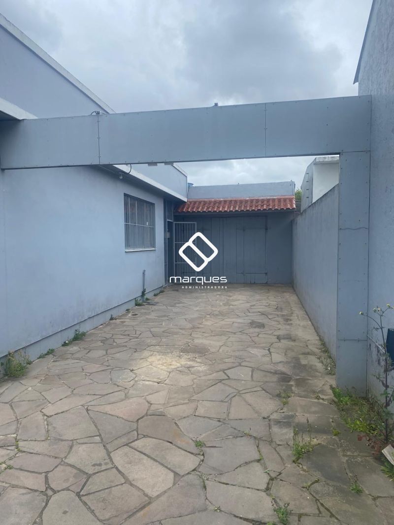 Casa com 3 quartos, 2 banheiros e 204m² à venda no bairro Areal, Pelotas
