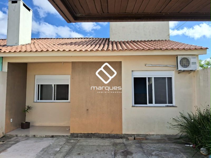 Casa com 2 quartos, 1 banheiro e 65m² à venda no bairro Areal, Pelotas