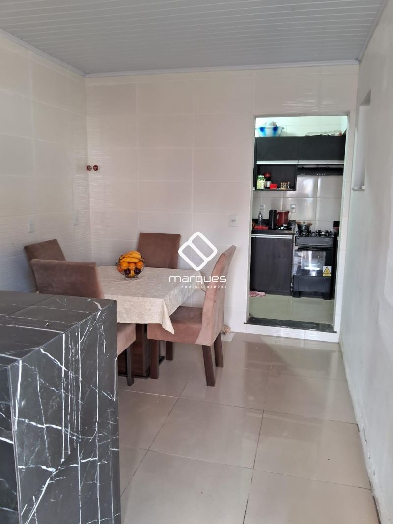 Casa com 2 quartos, 1 banheiro e 65m² à venda no bairro Areal, Pelotas
