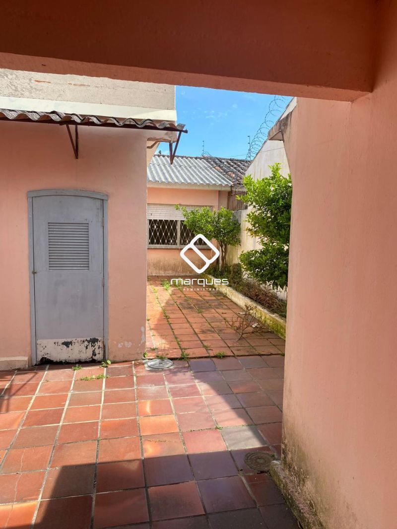 Casa com 3 quartos, 2 banheiros e 151m² à venda no bairro Areal, Pelotas
