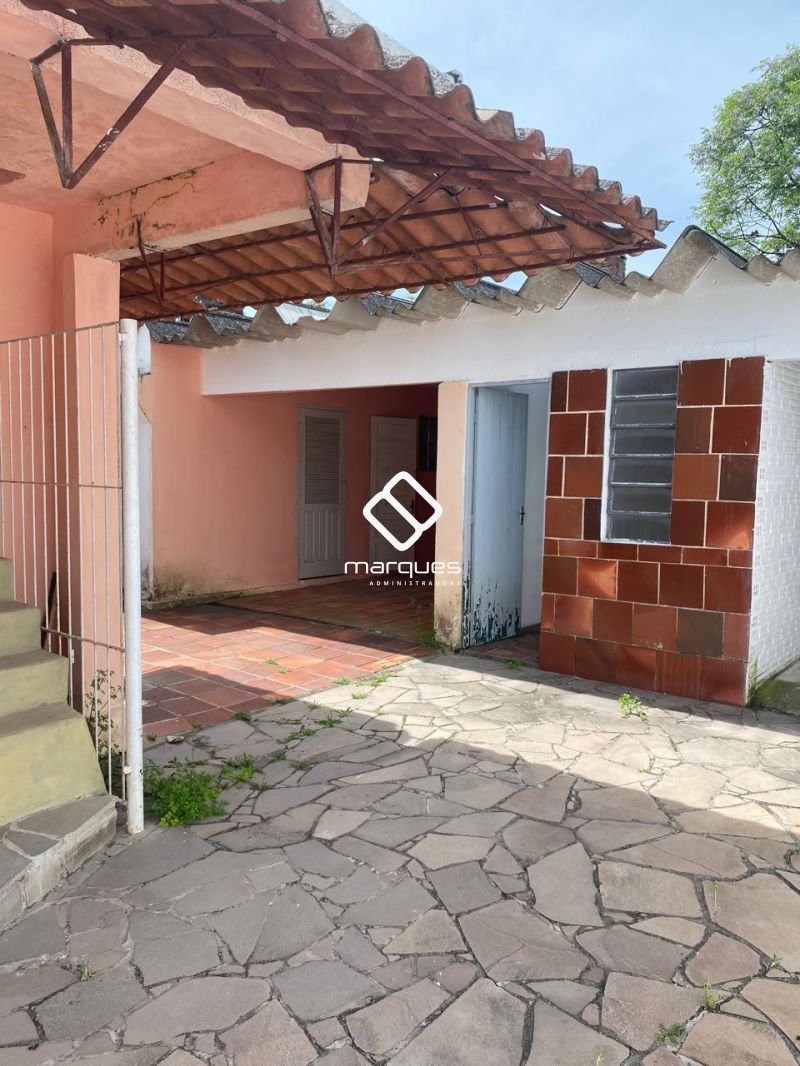 Casa com 3 quartos, 2 banheiros e 151m² à venda no bairro Areal, Pelotas