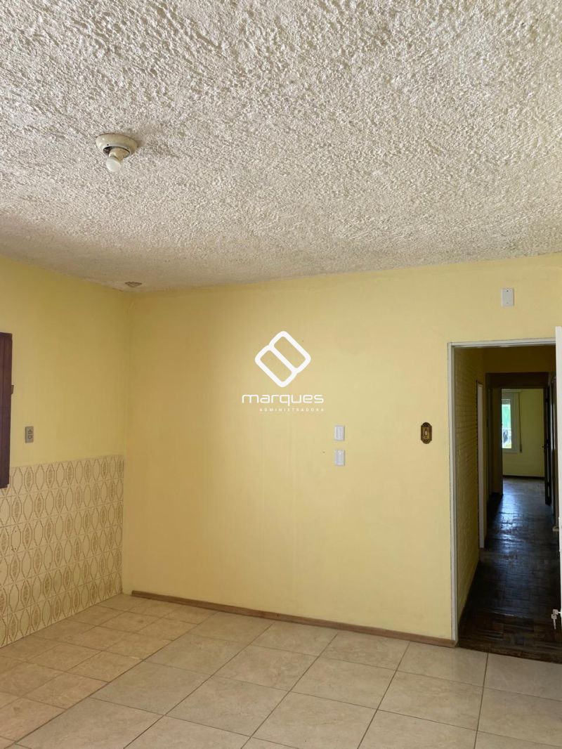 Casa com 3 quartos, 2 banheiros e 151m² à venda no bairro Areal, Pelotas