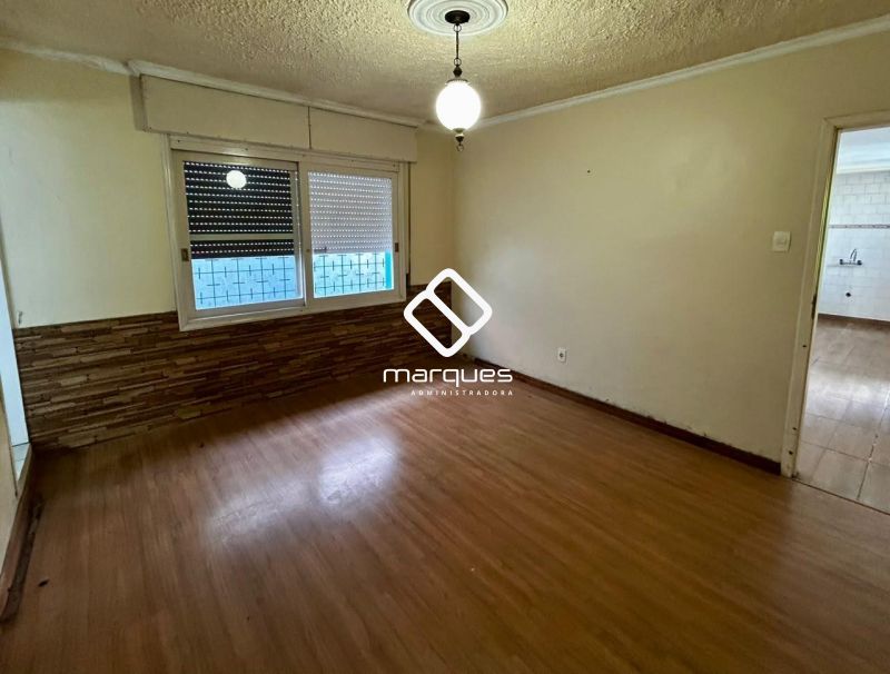 Casa com 4 quartos, 1 banheiro e 160m² à venda no bairro Areal, Pelotas