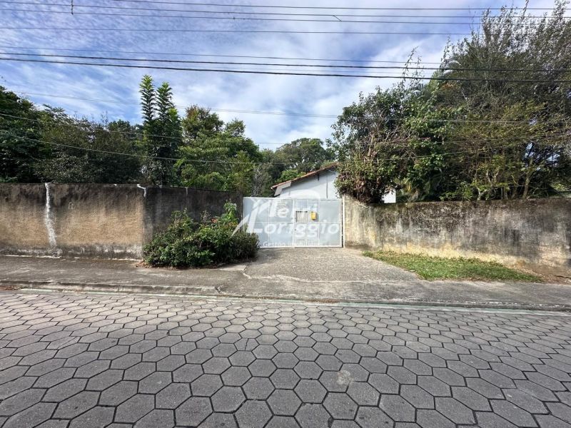 Casa com 5 quartos, 2 banheiros e 282m² para alugar no bairro Sao Manoel, Guaratingueta