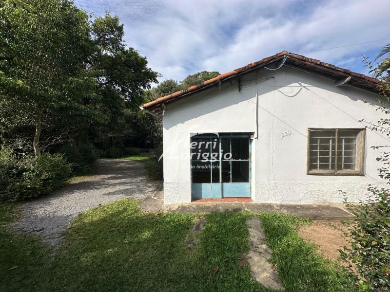 Casa com 5 quartos, 2 banheiros e 282m² para alugar no bairro Sao Manoel, Guaratingueta