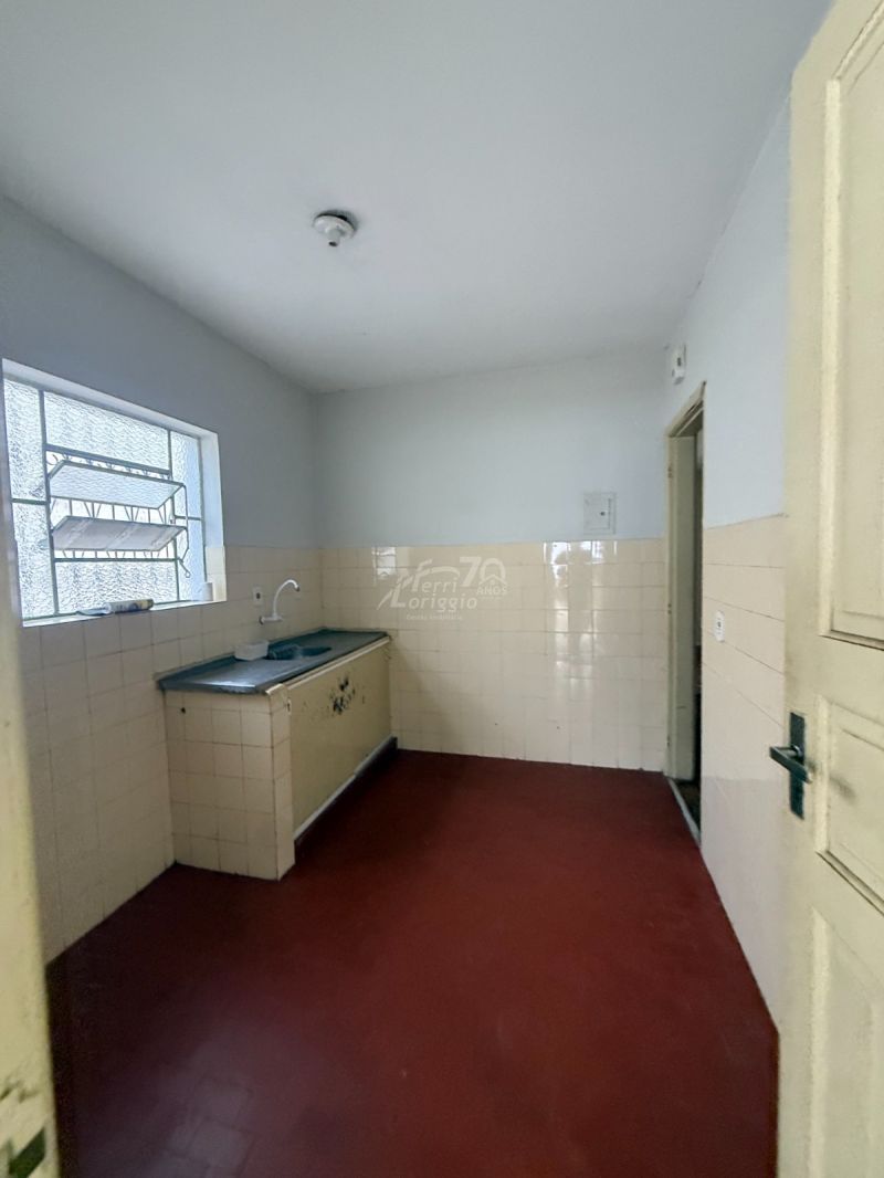 Casa com 2 quartos, 1 banheiro e 69m² para alugar no bairro Serra Pelada, Guaratingueta