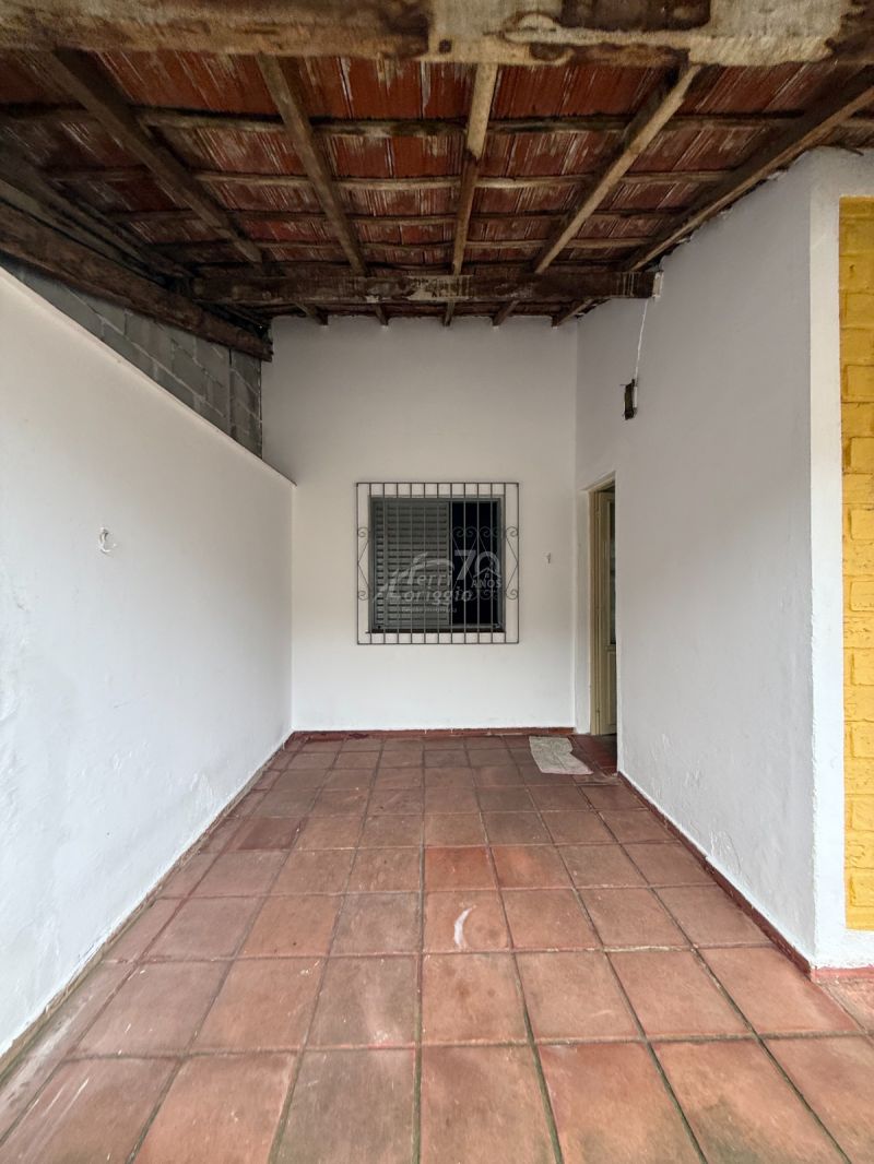 Casa com 2 quartos, 1 banheiro e 69m² para alugar no bairro Serra Pelada, Guaratingueta