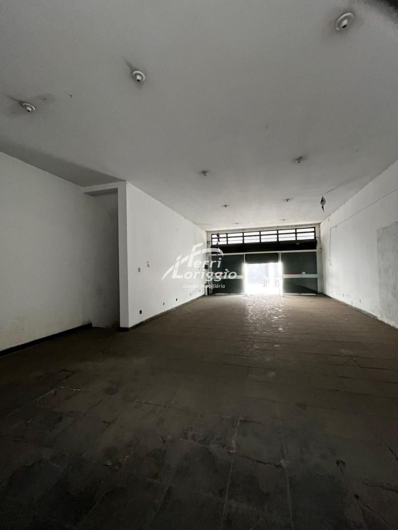 Ponto Comercial com 1 banheiro e 174m² para alugar no bairro Centro, Guaratingueta