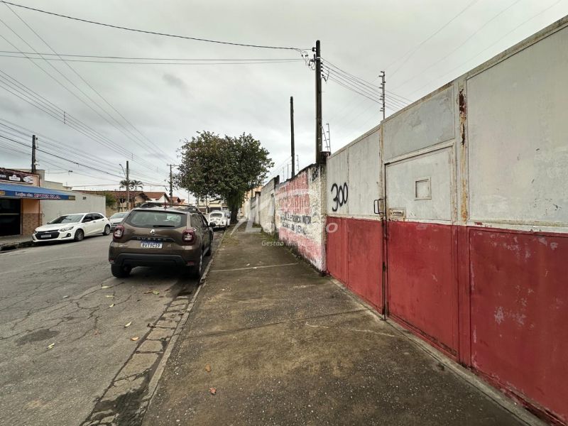 Ponto Comercial com 1 banheiro e 108m² para alugar no bairro Pedregulho, Guaratingueta