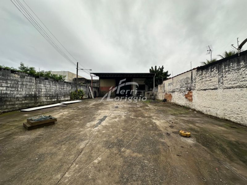 Ponto Comercial com 1 banheiro e 108m² para alugar no bairro Pedregulho, Guaratingueta