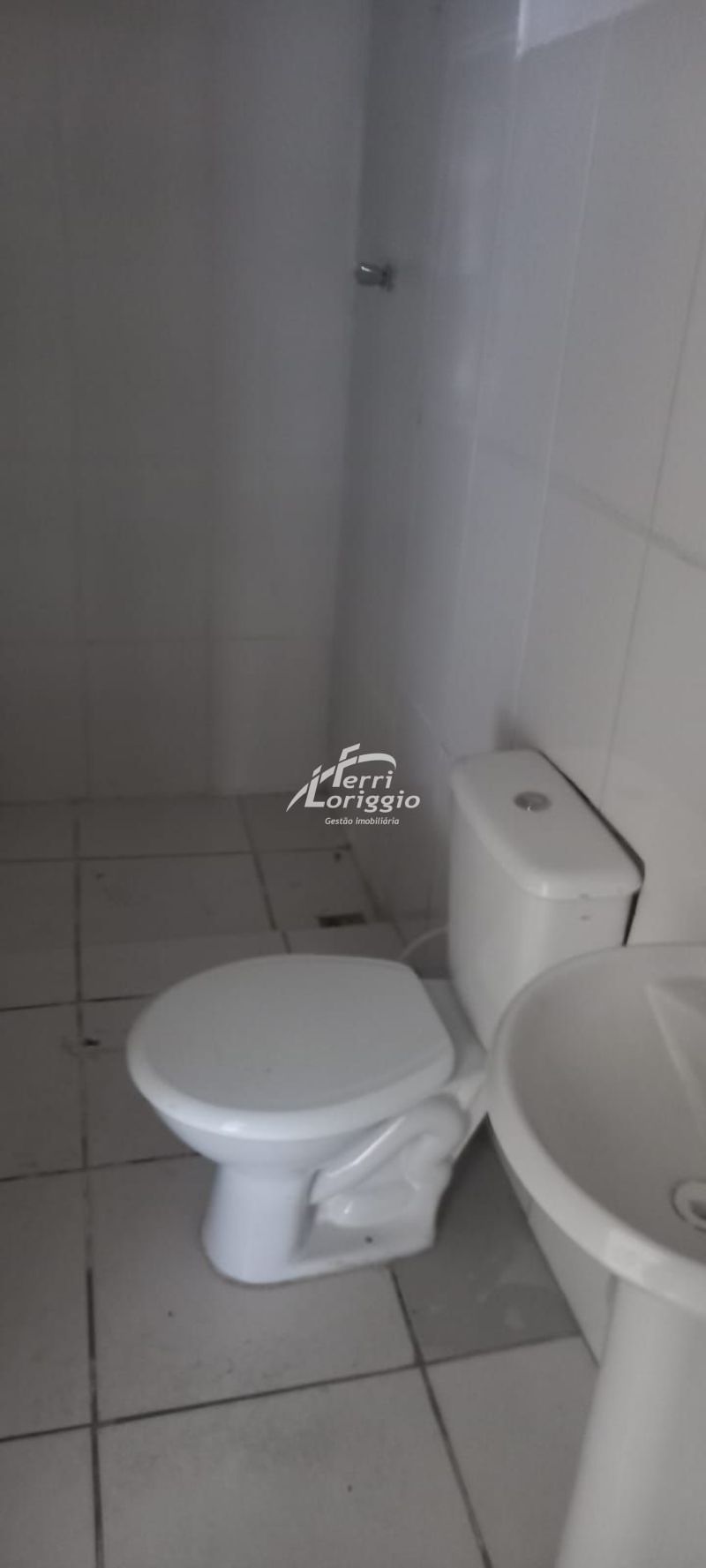 Ponto Comercial com 1 banheiro e 53m² para alugar no bairro Centro, Guaratingueta